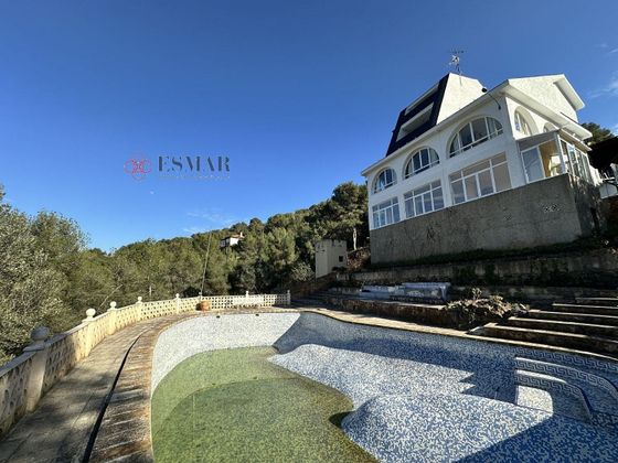 Foto 1 de Chalet en venta en Segart de 4 habitaciones con terraza y piscina