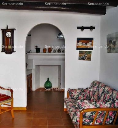 Foto 2 de Casa en venta en Linares de la Sierra de 2 habitaciones con balcón