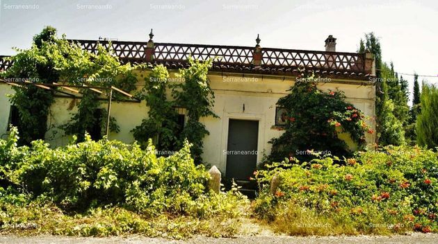 Foto 1 de Casa en venda a Fuenteheridos de 3 habitacions amb jardí