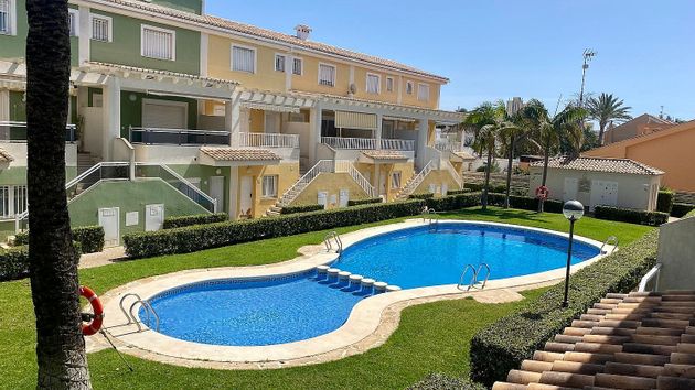 Foto 1 de Casa en venda a calle Urbanizacion Kent de 4 habitacions amb terrassa i piscina