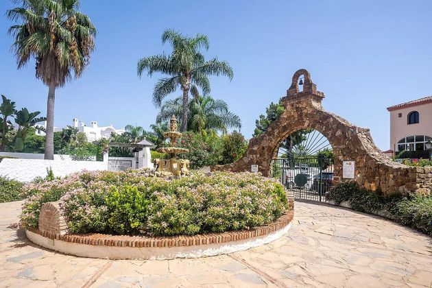 Foto 2 de Estudi en venda a Paraíso - Atalaya- Benamara amb terrassa i piscina