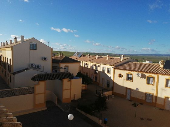 Foto 2 de Venta de casa adosada en Castilleja del Campo de 5 habitaciones con terraza y aire acondicionado