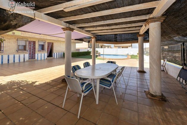 Foto 2 de Chalet en venta en Nívar de 6 habitaciones con terraza y piscina