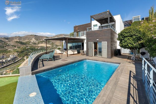 Foto 1 de Casa en venda a Velilla-Taramay de 4 habitacions amb terrassa i piscina