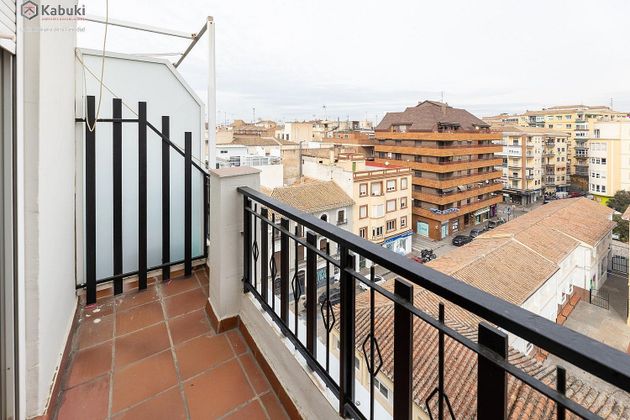 Foto 2 de Piso en venta en Camino de Ronda - Rosaleda de 3 habitaciones con balcón y ascensor