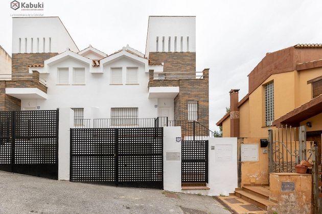 Foto 1 de Casa en venda a Barrio de la Vega de 3 habitacions amb terrassa