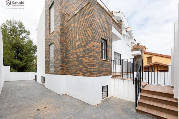 Foto 2 de Casa en venda a Barrio de la Vega de 3 habitacions amb terrassa