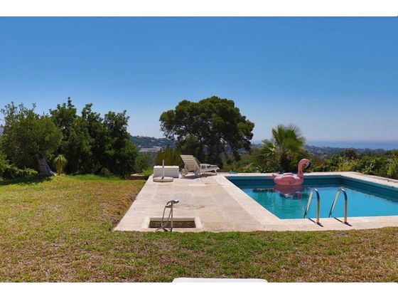 Foto 1 de Venta de casa en Cabo Pino - Reserva de Marbella de 5 habitaciones con terraza y piscina