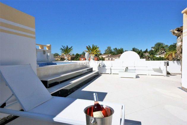 Foto 1 de Venta de ático en Guadalmina de 3 habitaciones con terraza y piscina