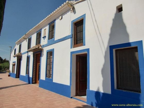 Foto 1 de Casa rural en venta en Alboraya Centro de 5 habitaciones con terraza y piscina