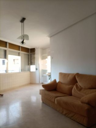 Foto 1 de Casa adossada en venda a Centro - Doña Mercedes de 4 habitacions amb terrassa i garatge