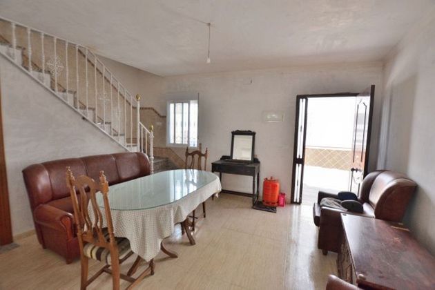 Foto 2 de Casa adossada en venda a Olvera de 3 habitacions amb terrassa