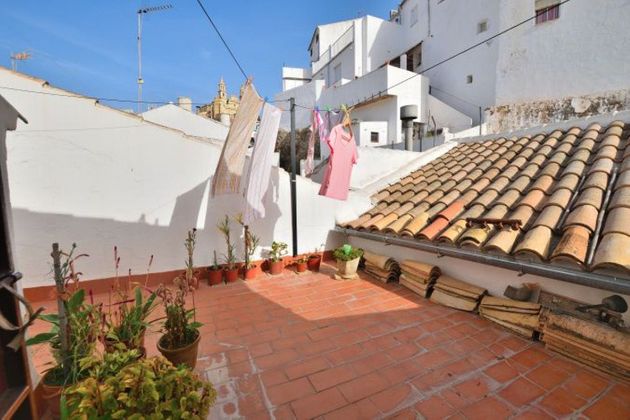Foto 1 de Venta de casa adosada en calle Fuente Vieja de 5 habitaciones con terraza y balcón