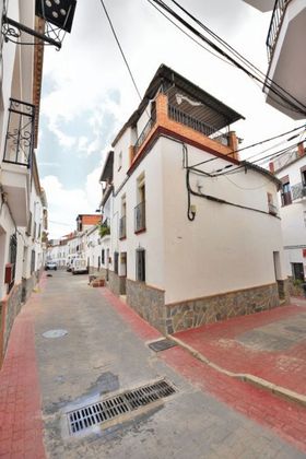 Foto 2 de Casa en venda a calle Nueva de 3 habitacions amb terrassa i balcó