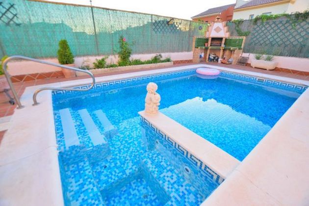 Foto 1 de Casa en venta en Ronda de 4 habitaciones con terraza y piscina