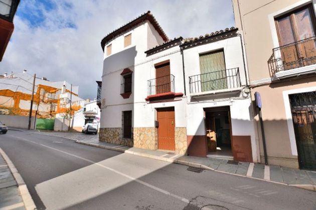 Foto 1 de Casa adossada en venda a calle Armiñán de 4 habitacions amb terrassa i balcó