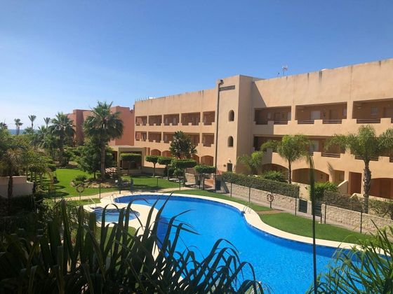Foto 2 de Venta de piso en calle Islas Canarias de 1 habitación con terraza y piscina