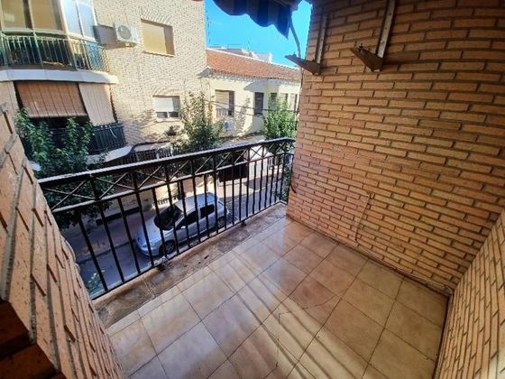 Foto 1 de Venta de piso en calle Moreno de 4 habitaciones con terraza y balcón