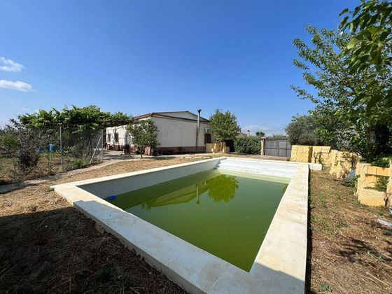 Foto 1 de Venta de chalet en Rinconada (La) de 5 habitaciones con piscina
