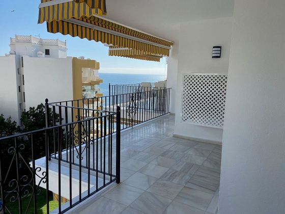 Foto 1 de Piso en alquiler en Playa Bajadilla - Puertos de 3 habitaciones con terraza y piscina