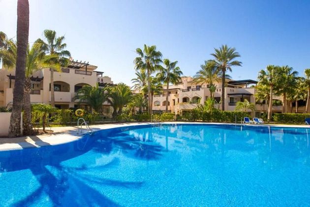 Foto 2 de Pis en lloguer a urbanización A Nueva Andalucia de 3 habitacions amb terrassa i piscina
