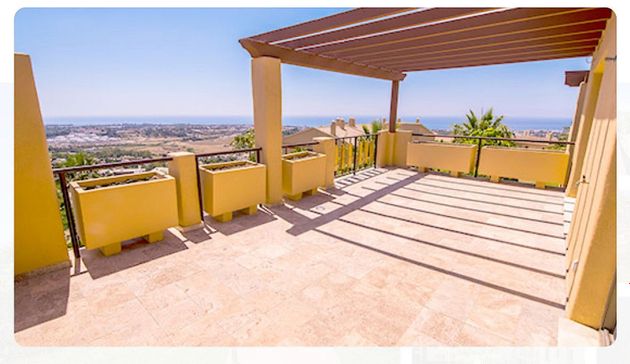Foto 1 de Ático en venta en urbanización Hacienda de Señorio de Cifuentes de 2 habitaciones con terraza y piscina