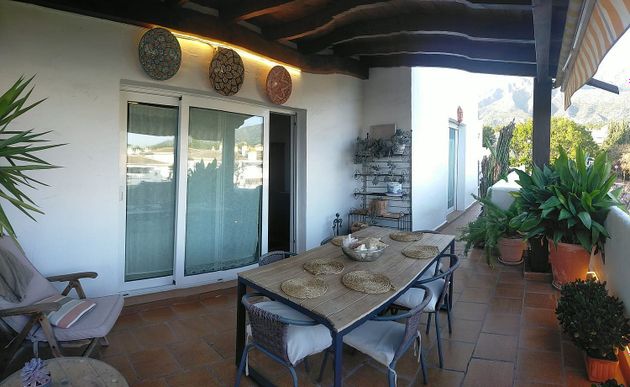 Foto 2 de Àtic en venda a urbanización Jardines de Sierra Blancca de 5 habitacions amb terrassa i piscina