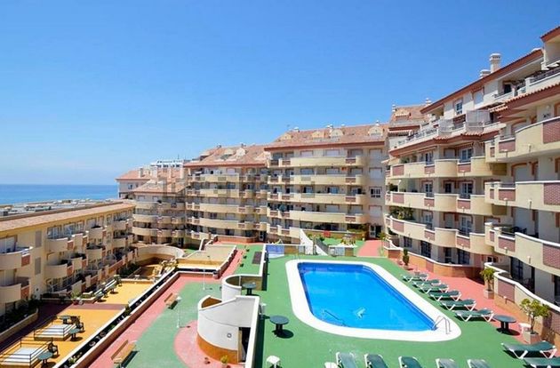Foto 2 de Venta de piso en calle El Coloso de 2 habitaciones con terraza y piscina