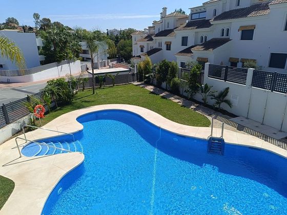 Foto 1 de Casa en venda a calle Penedés de 3 habitacions amb terrassa i piscina