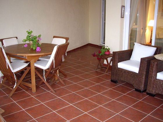 Foto 2 de Alquiler de piso en Torrequebrada de 3 habitaciones con terraza y piscina