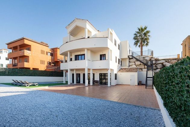 Foto 1 de Chalet en venta en calle Güejar Sierra de 6 habitaciones con terraza y piscina