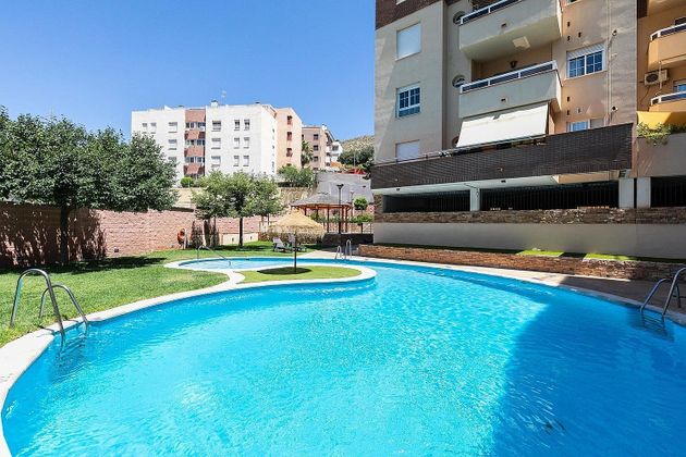 Foto 1 de Àtic en venda a calle Doñana de 2 habitacions amb terrassa i piscina