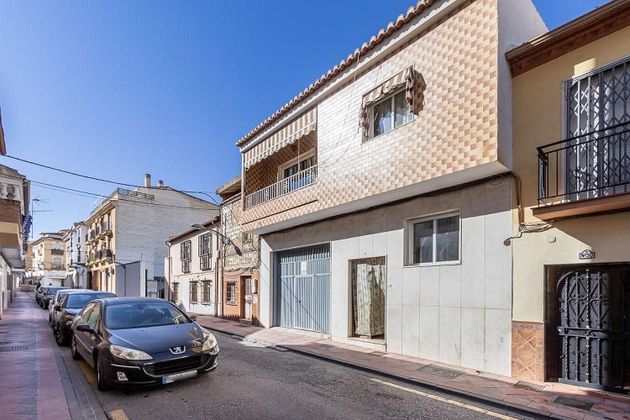 Foto 2 de Xalet en venda a calle Cervantes de 3 habitacions amb terrassa i piscina