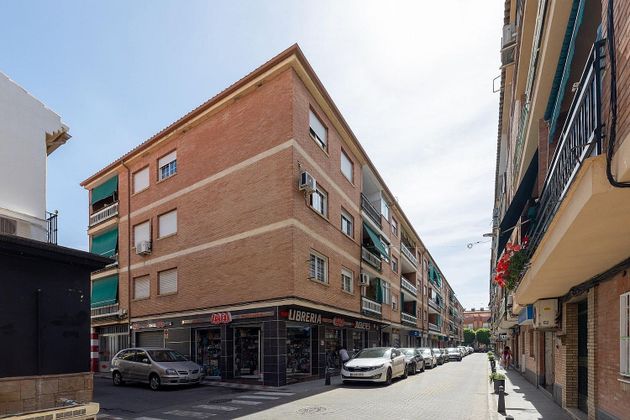 Foto 2 de Piso en venta en calle Vicente Aleixandre de 4 habitaciones con balcón