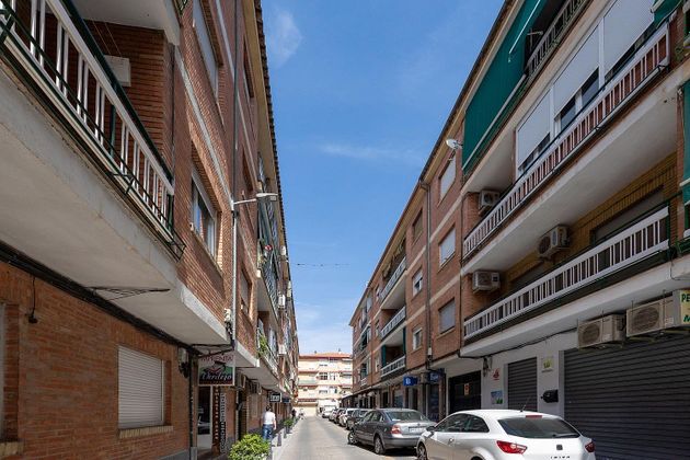 Foto 1 de Pis en venda a calle Vicente Aleixandre de 4 habitacions amb balcó