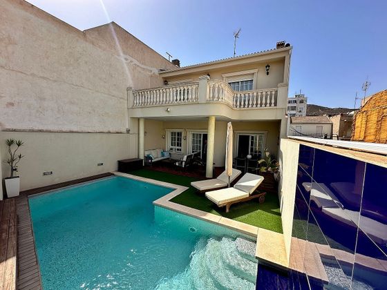 Foto 1 de Casa en venda a calle Barrio de la Concepcion de 5 habitacions amb terrassa i piscina