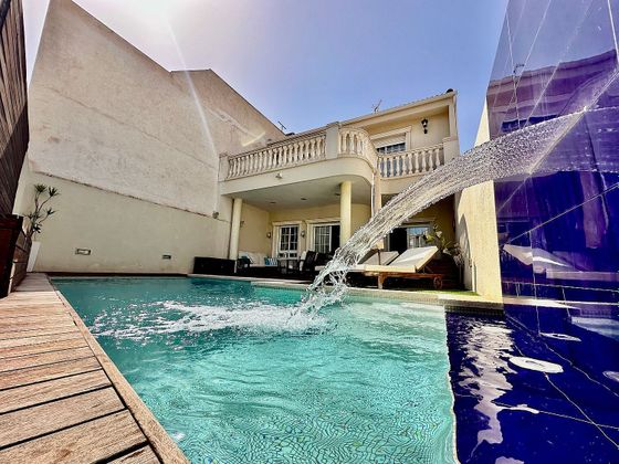 Foto 2 de Casa en venda a calle Barrio de la Concepcion de 5 habitacions amb terrassa i piscina