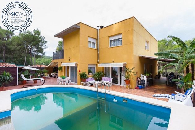 Foto 1 de Chalet en venta en Centro - El Castillo de 7 habitaciones con terraza y piscina