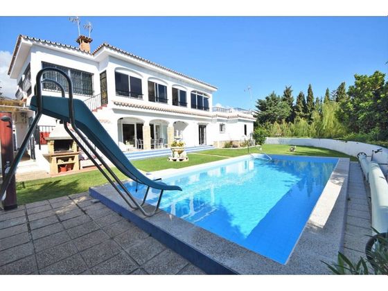 Foto 2 de Casa en venda a Puerto Marina de 5 habitacions amb terrassa i piscina
