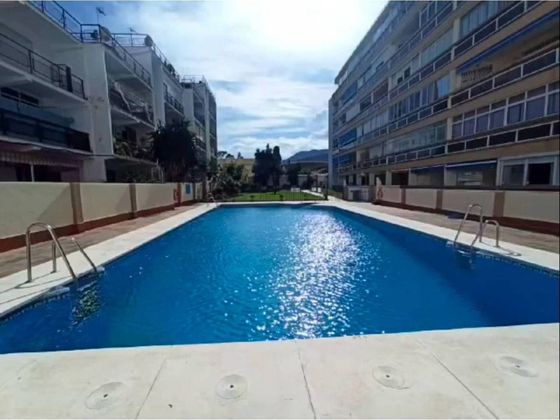 Foto 1 de Pis en venda a Centro - Torremolinos de 2 habitacions amb piscina i aire acondicionat