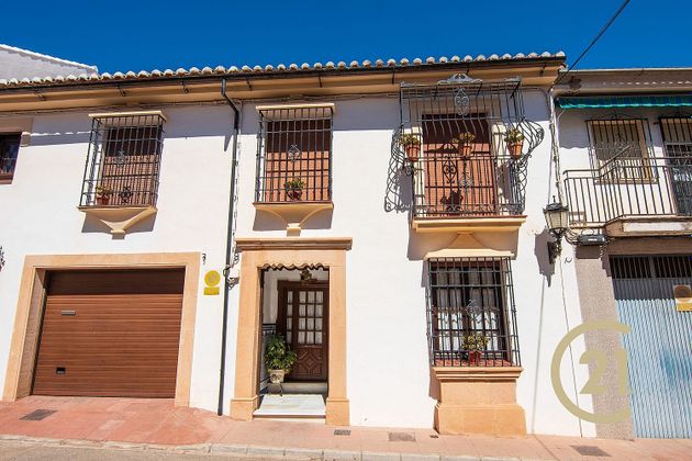 Foto 1 de Venta de casa adosada en calle Alborada de 6 habitaciones con terraza y garaje