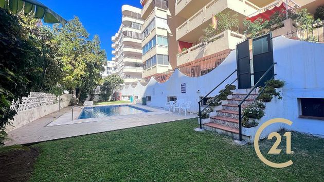 Foto 1 de Piso en venta en calle De Ramón Gómez de la Serna de 2 habitaciones con terraza y piscina