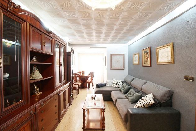 Foto 2 de Pis en venda a Alaquàs de 3 habitacions amb balcó i aire acondicionat