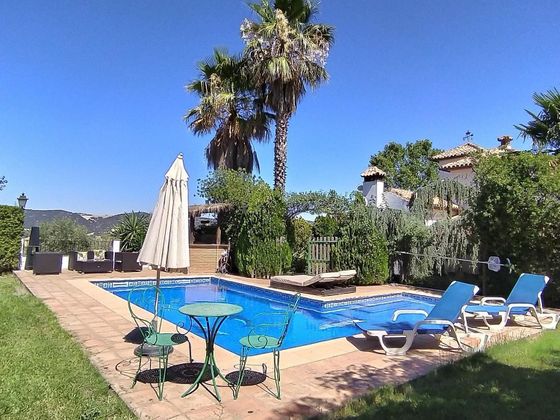 Foto 1 de Chalet en venta en Arriate de 4 habitaciones con terraza y piscina