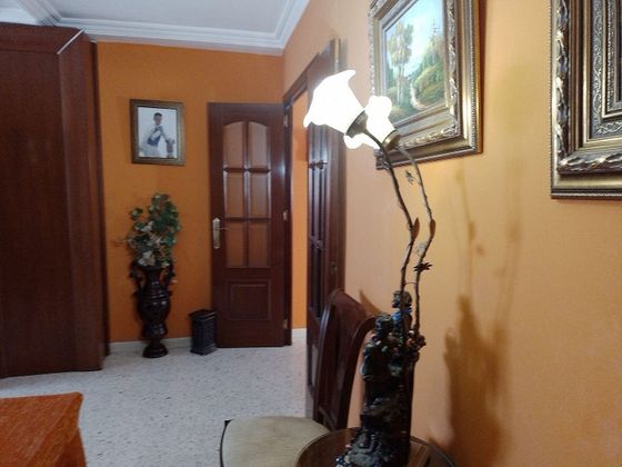 Foto 2 de Pis en venda a Algaba (La) de 3 habitacions amb terrassa i aire acondicionat