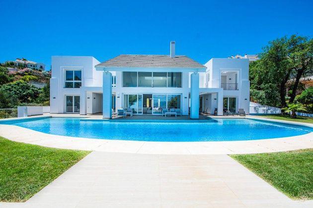 Foto 1 de Chalet en venta en Ojén de 7 habitaciones con terraza y piscina