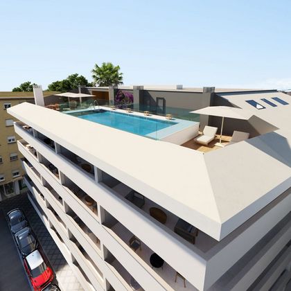 Foto 2 de Venta de ático en Centro Ciudad de 3 habitaciones con terraza y piscina