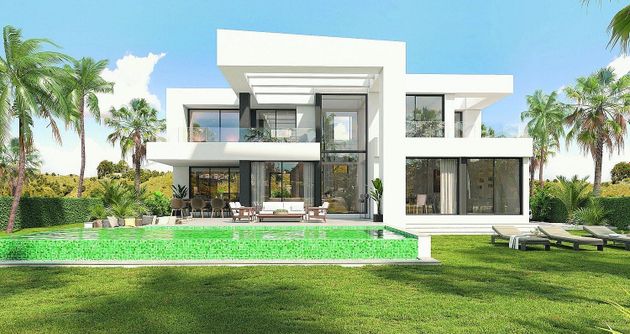 Foto 1 de Casa en venda a El Mayorazgo - El Limonar de 3 habitacions amb terrassa i piscina
