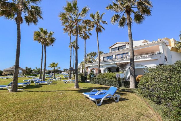 Foto 1 de Venta de dúplex en Cabo Pino - Reserva de Marbella de 4 habitaciones con terraza y piscina