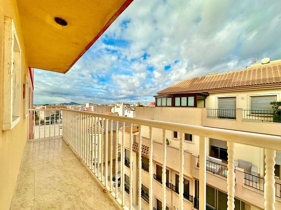 Foto 2 de Piso en venta en San Pedro del Pinatar de 2 habitaciones con terraza y balcón
